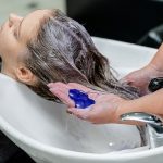 Come schiarire i capelli senza usare tintura