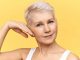 Quelles sont les causes de la chute des cheveux chez les femmes ?